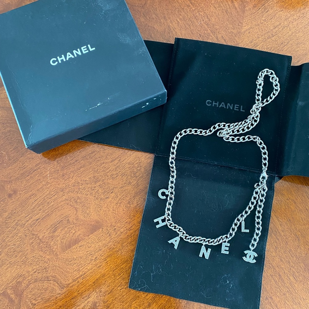 Chanel belt/necklace with CHANEL letters with rhinestones/crystals - Picture 4 of 4